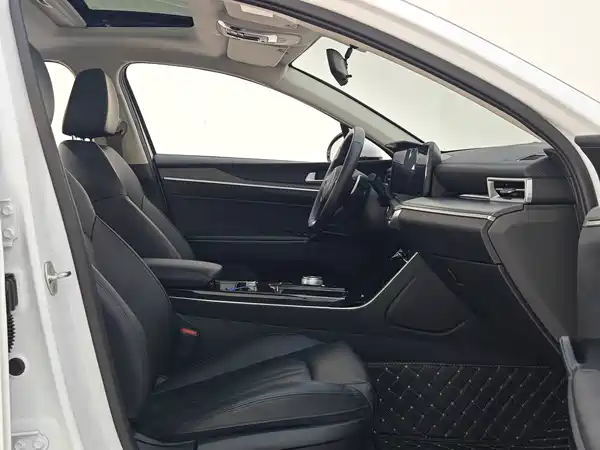 Kia K5 2025, фото 10