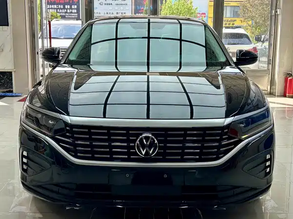 Volkswagen Passat 2022, фото 2