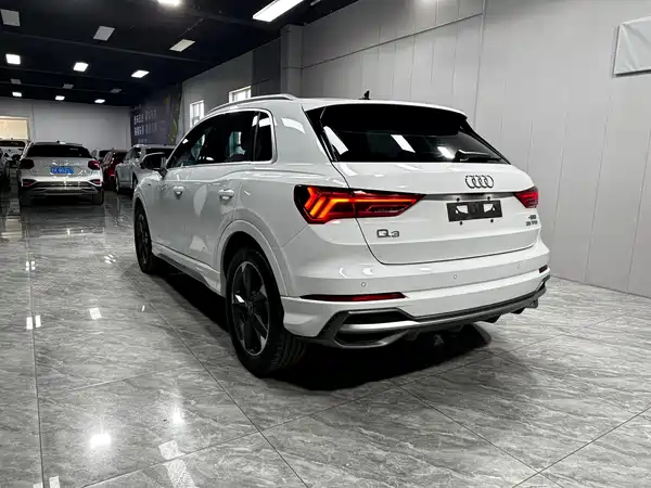 Audi Q3 2022, фото 4