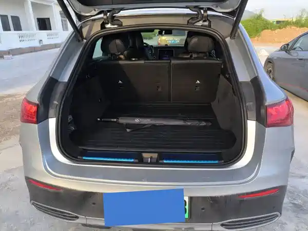 Mercedes-Benz EQE SUV 2023, фото 9