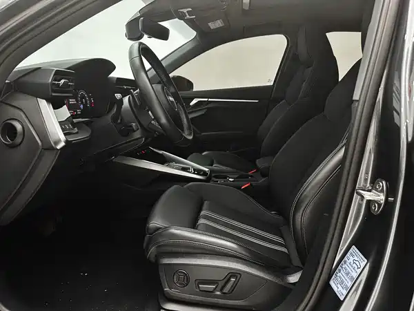 Audi A3 2023, фото 11