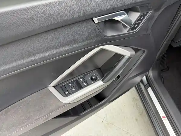 Audi Q3 2022, фото 9