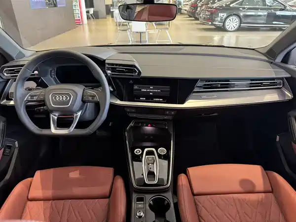 Audi A3 2025, фото 3