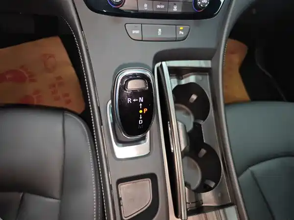 Buick LaCrosse 2022, фото 13