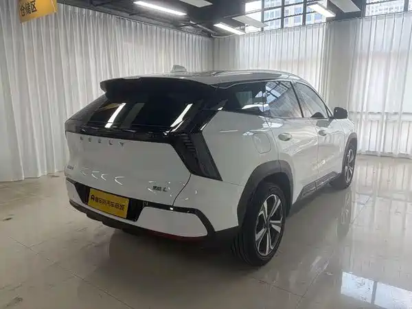 Geely Boyue L 2025, фото 2