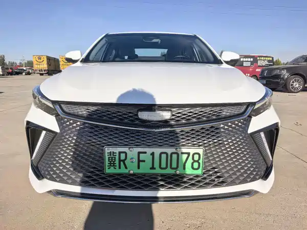 Geely Emgrand L PHEV 2022, фото 2
