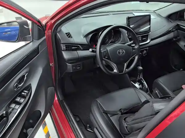 Toyota Yaris 2022, фото 15