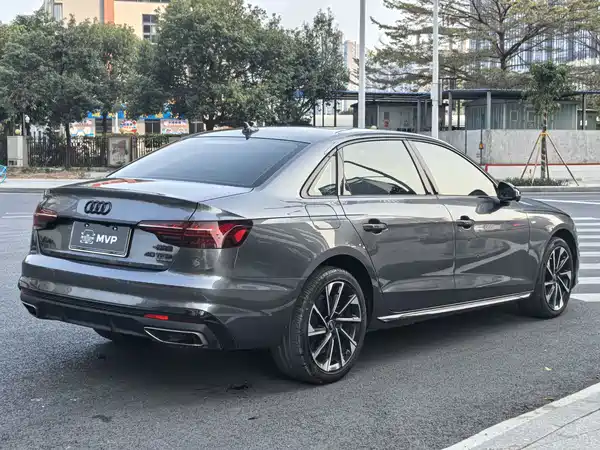 Audi A4L 2023, фото 9