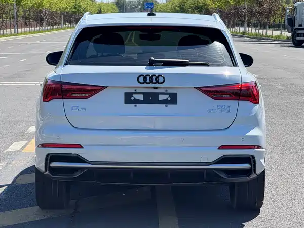 Audi Q3 2022, фото 5