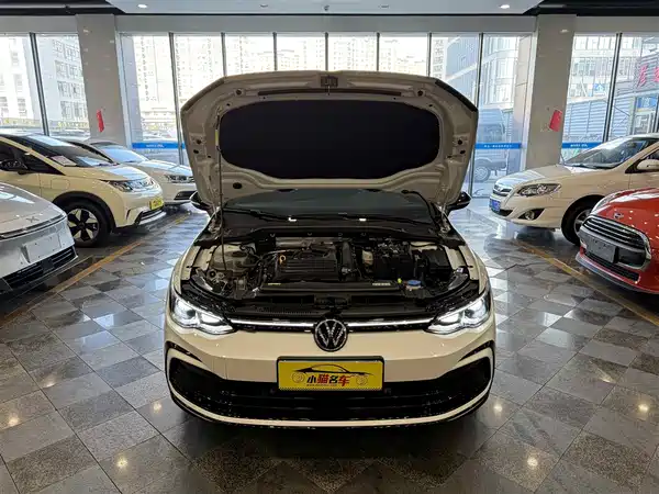 Volkswagen Golf 2023, фото 30