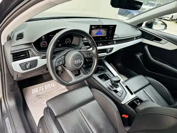 Audi A4L 2022, фото 7