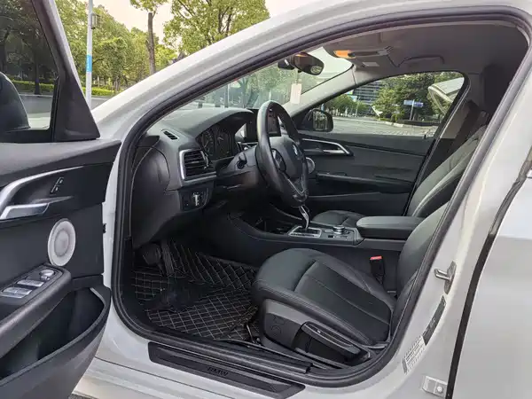 BMW 1 Series 2021, фото 9