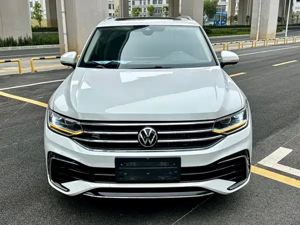 Volkswagen Tiguan L 2023, фото 2