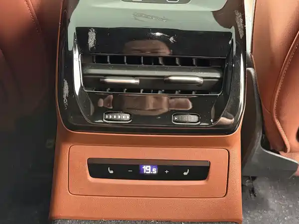 Audi A5L 2025, фото 10