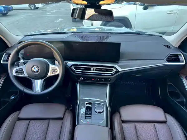 BMW 3 Series 2023, фото 5