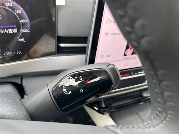 Volkswagen Sagitar 2025, фото 8