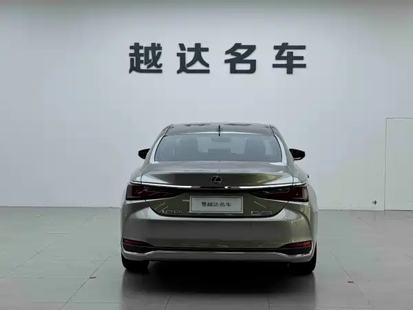 Lexus ES 2020, фото 20