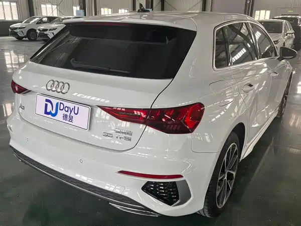 Audi A3 2023, фото 6
