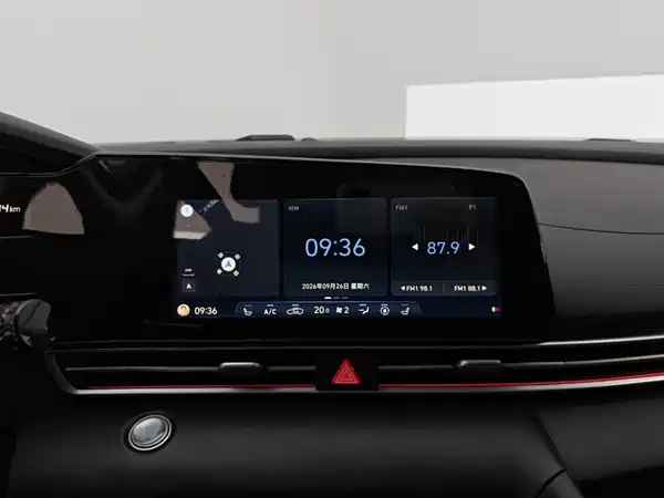Hyundai Elantra 2022, фото 13