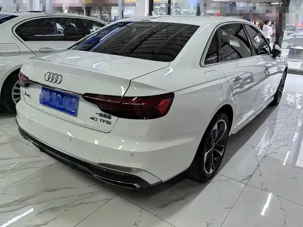 Audi A4L 2024, фото 6