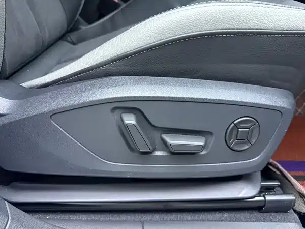 Audi Q3 2023, фото 12