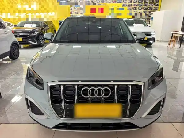 Audi Q2L 2022, фото 2