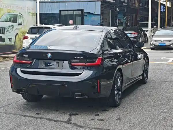 BMW 3 Series 2025, фото 13