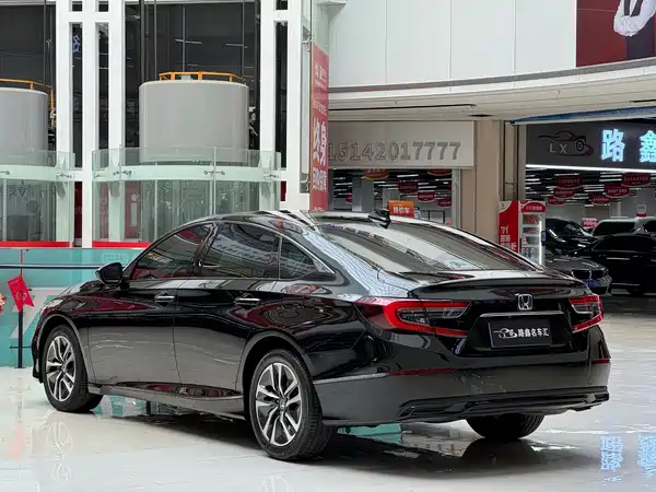 Honda Accord 2022, фото 11