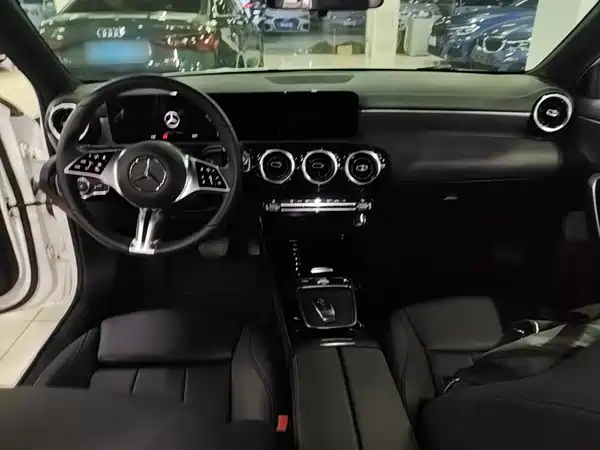 Mercedes-Benz A-Class 2023, фото 9