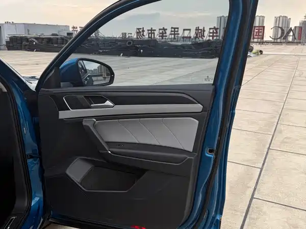 Volkswagen Tayron GTE 2023, фото 22