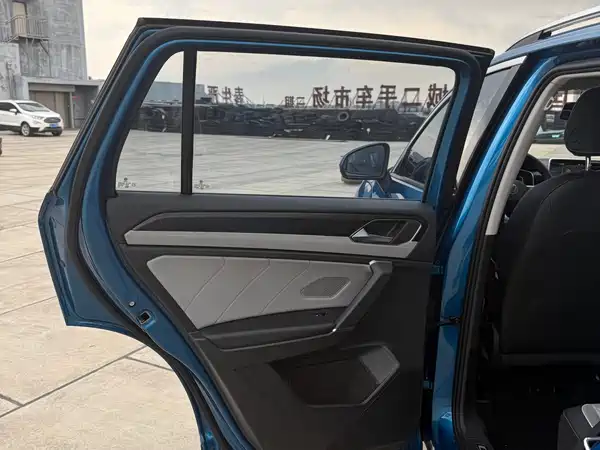 Volkswagen Tayron GTE 2023, фото 16