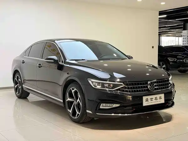 Volkswagen Magotan 2023, фото 3
