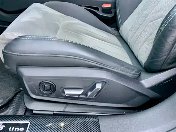 Audi A6L 2024, фото 27