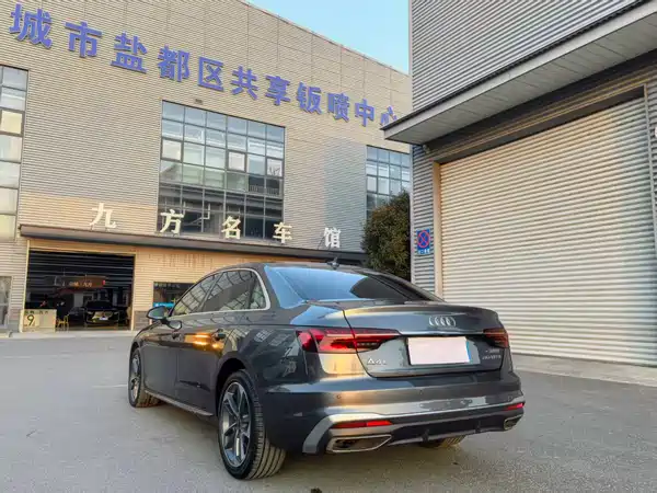 Audi A4L 2023, фото 6