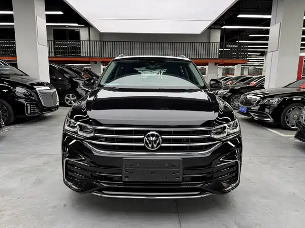 Volkswagen Tiguan L 2022, фото 2