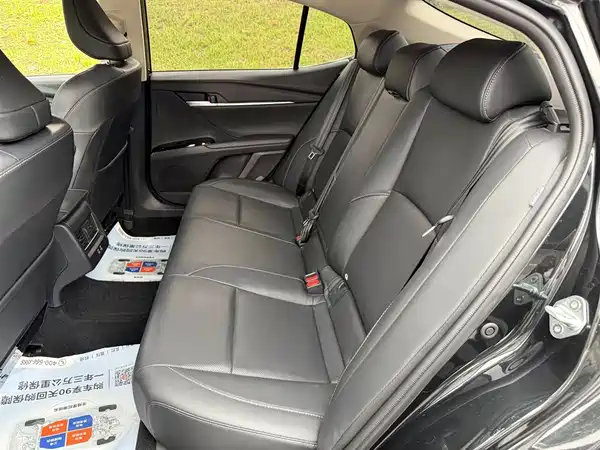 Toyota Camry 2024, фото 10