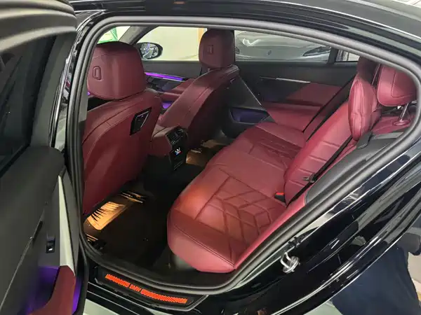 BMW i5 2024, фото 5