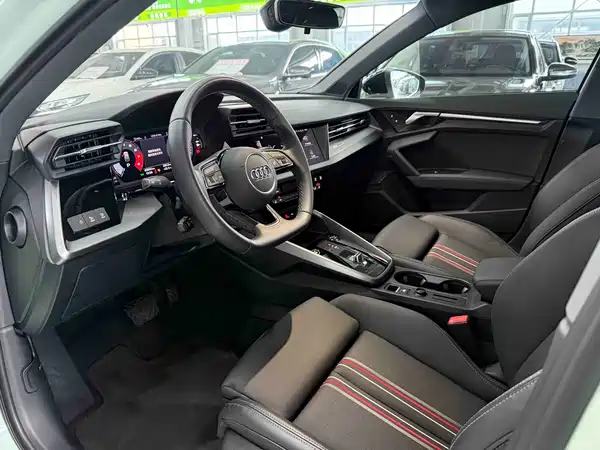 Audi A3 2022, фото 7