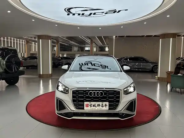 Audi Q2L 2022, фото 2