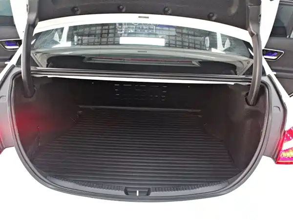 Mercedes-Benz C-Class 2022, фото 13