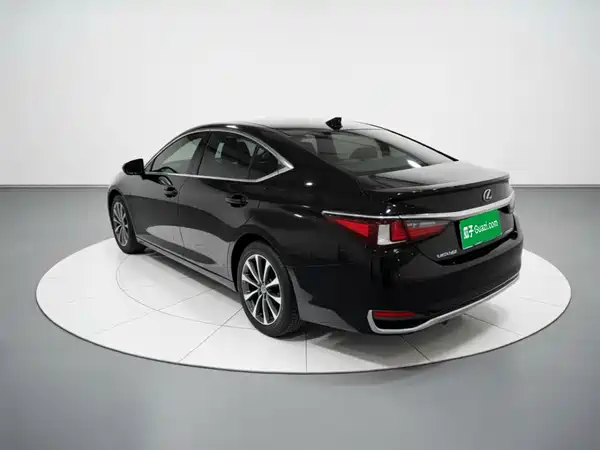 Lexus ES 2022, фото 4