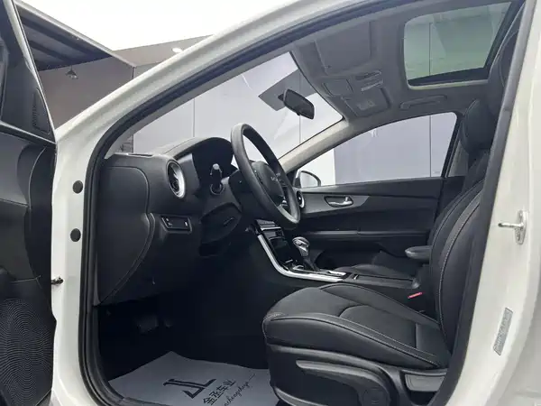 Kia K3 2021, фото 7