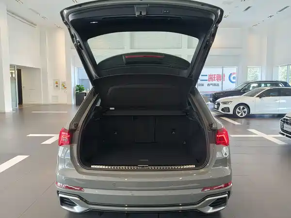 Audi Q3 2024, фото 18