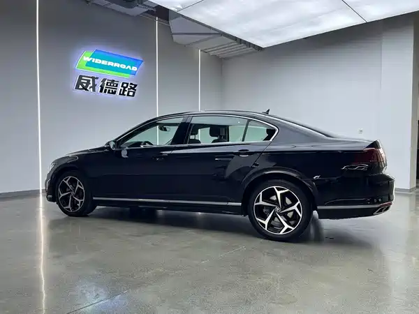 Volkswagen Magotan 2023, фото 6