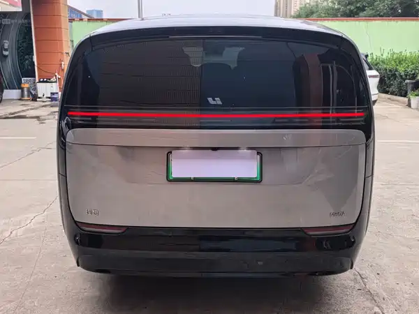 Li Auto MEGA 2025, фото 5