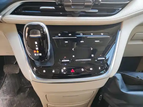 Buick GL8 2023, фото 6