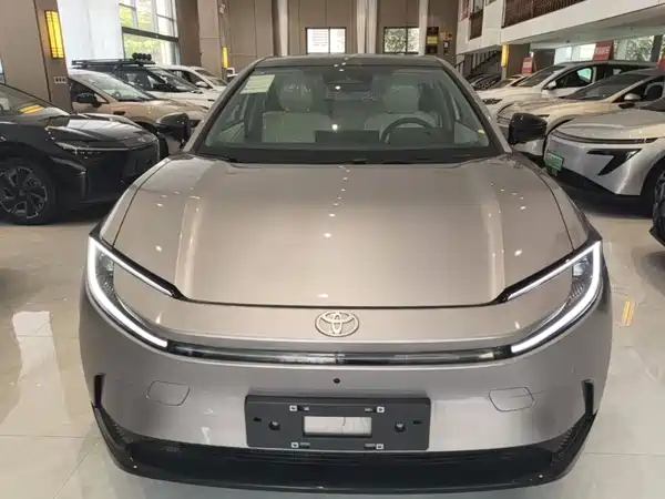 Toyota bZ5 2025, фото 3