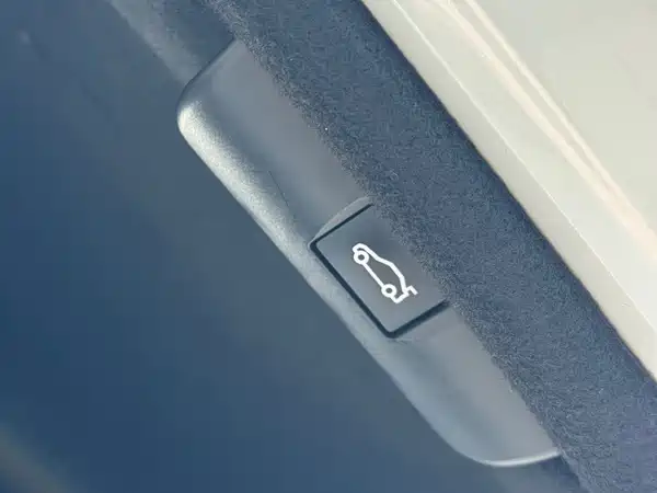 Lexus ES 2022, фото 14