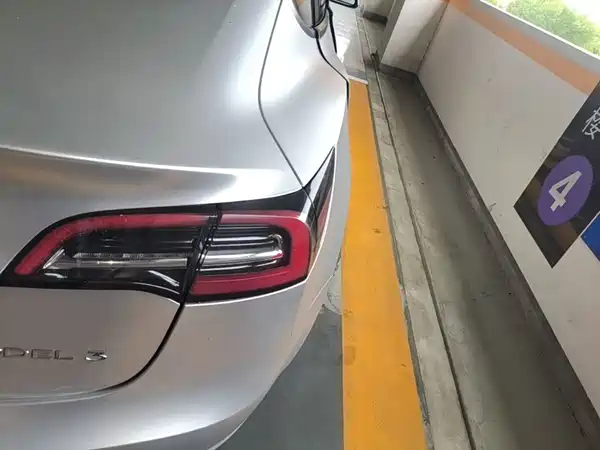 Tesla Model 3 2022, фото 24