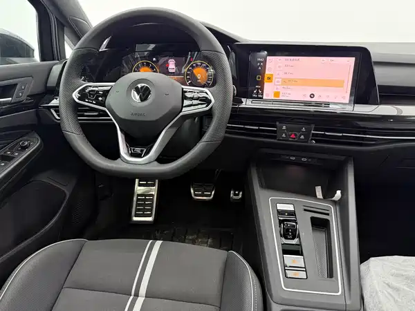 Volkswagen Golf 2023, фото 9